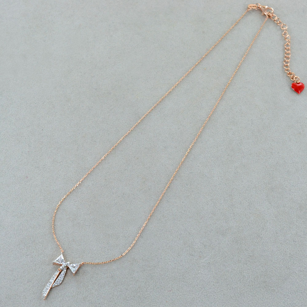Collana con fiocco in argento sterling e cuore decorato con