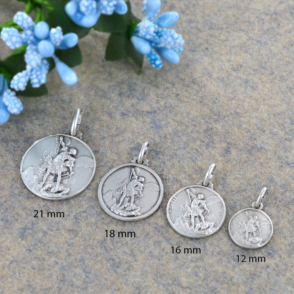 Collana Con Ciondoli San Michele E San Cristoforo &ndash; Placcato Argento, 0,9 Pollici &ndash; Fatto In Italia