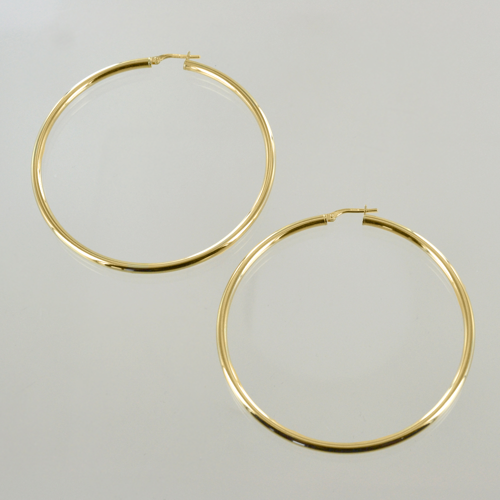 Orecchini a cerchio piccoli, grandi, oro, argento: tendenze Foto 13 | Amica Orecchini a cerchio piccoli, grandi, oro, argento: tendenze Foto 13 | Amica