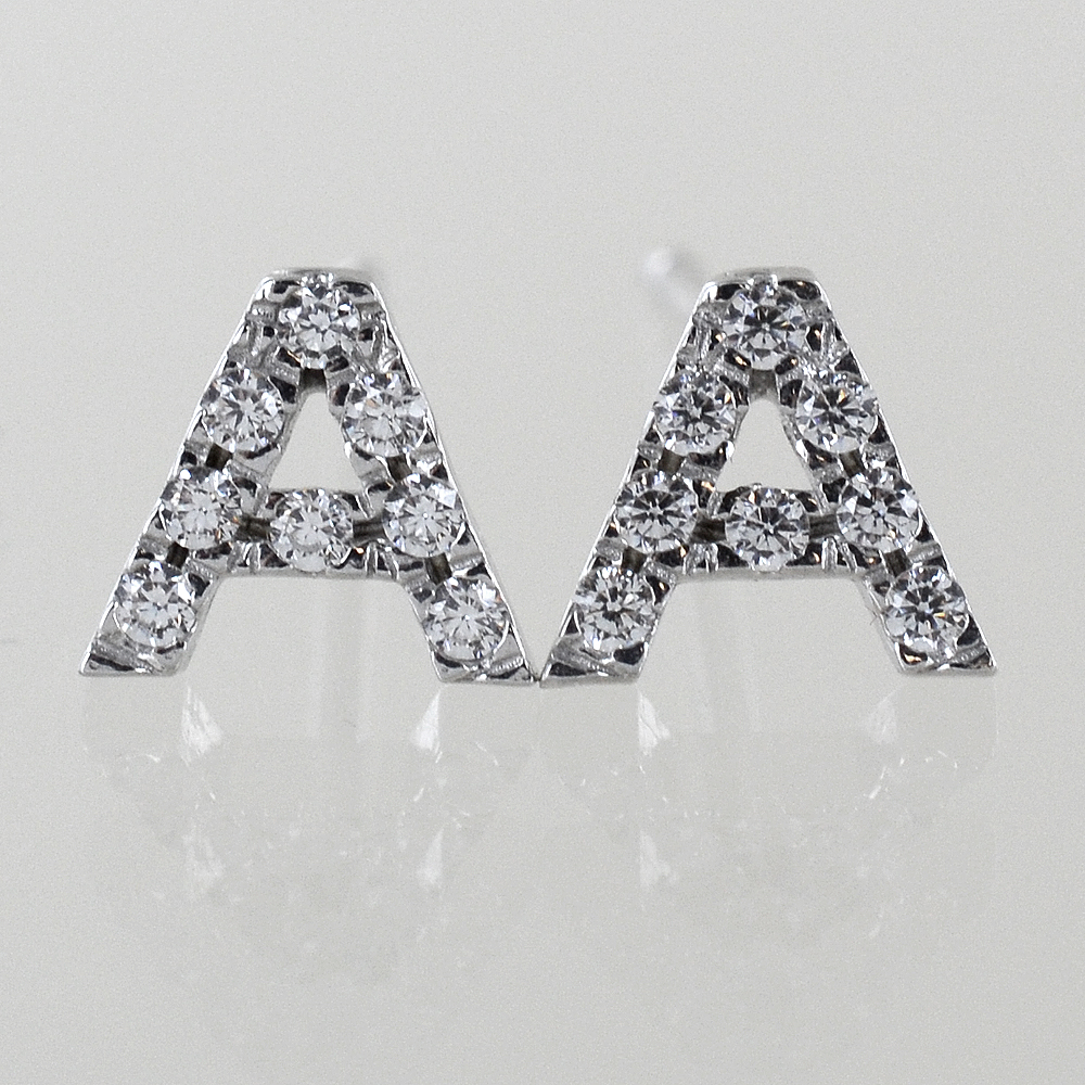 Ciondolo Cuore con pave' di diamanti in oro bianco 18kt Ciondolo Cuore con pave' di diamanti in oro bianco 18kt