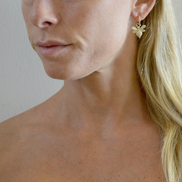 Orecchini Asimmetrici Placcati Oro A Forma Di Fiore - Design Retr&ograve; Per Donna, Regalo Elegante