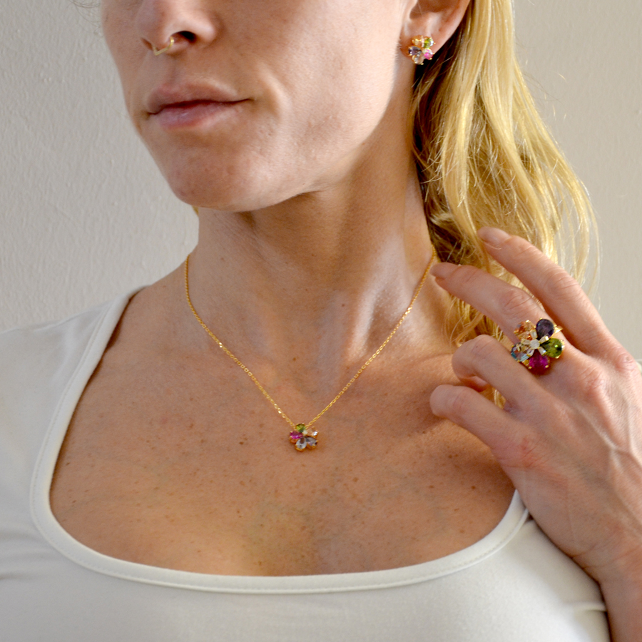 Orecchini pendenti in argento con fiori e zirconi multicolor